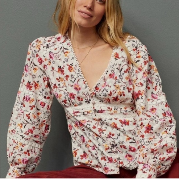 Anthropologie Tops - Anthropologie-Floral lace long sleeve blouse-Size 4-EUC
